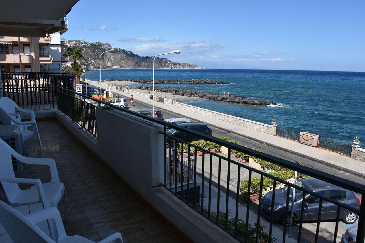 Baia Otello Giardini Naxos Eksteriør bilde