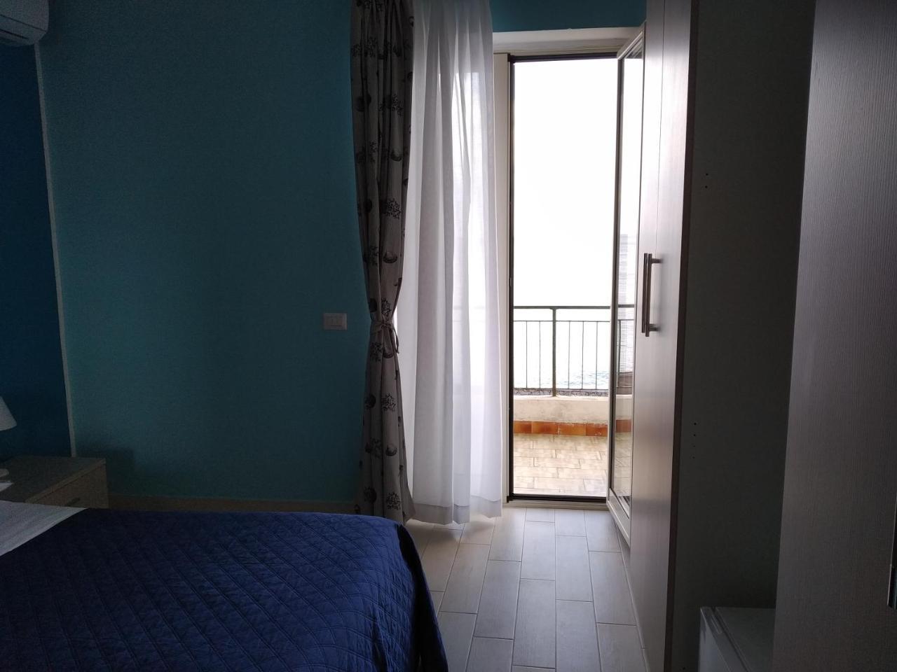 Baia Otello Giardini Naxos Eksteriør bilde
